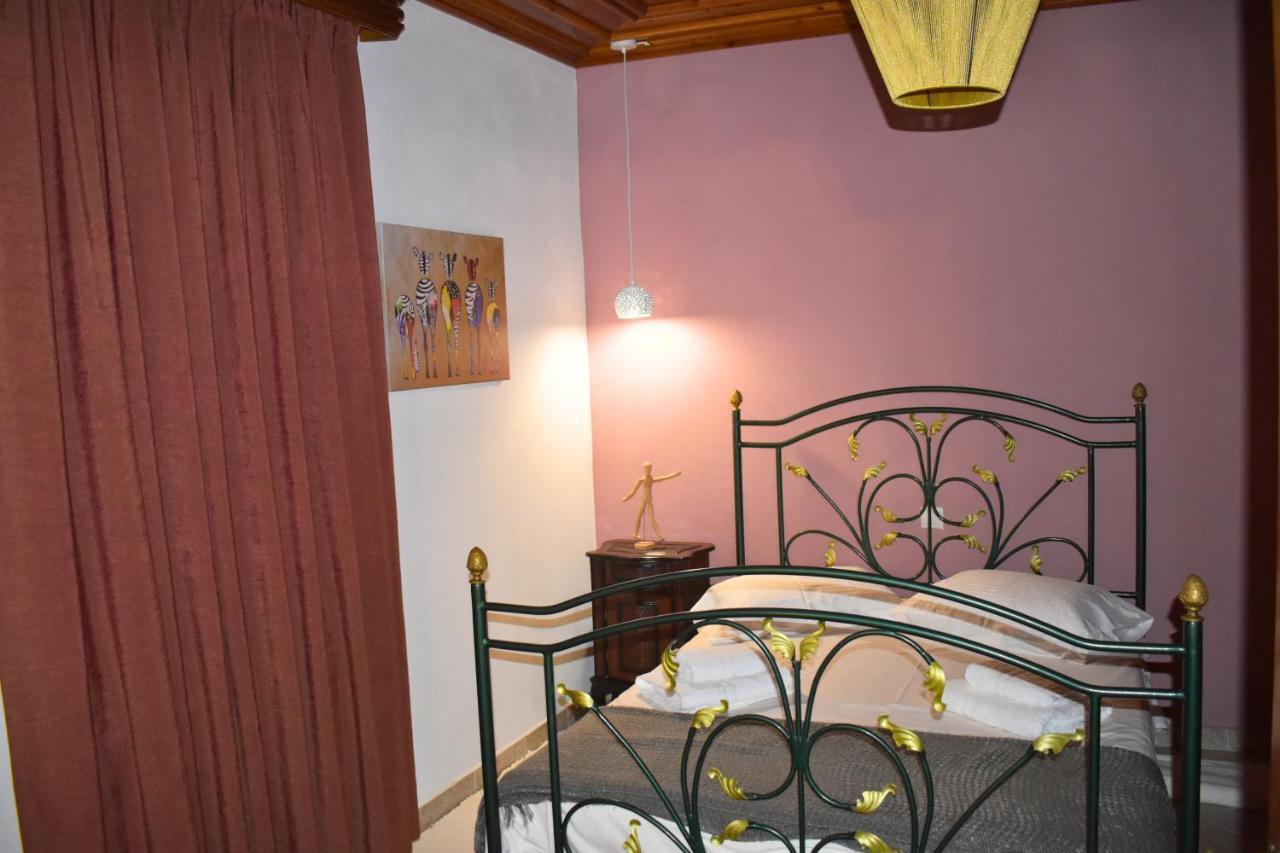 Lila'S Guest House Mikros Prinos Extérieur photo