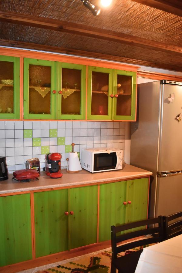 Lila'S Guest House Mikros Prinos Extérieur photo